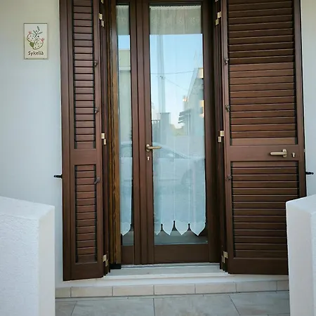 Apartament Sykelia - *
